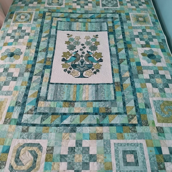 Лоскутное одеяло: подбор цвета, выполнение техник и сборка